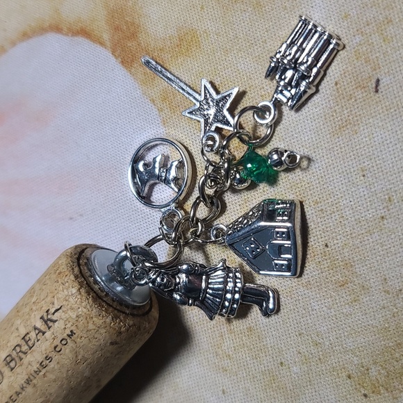 Wizard of Oz Wine Cork Key Chain & Purse Charm NWT - Picture 3 of 3